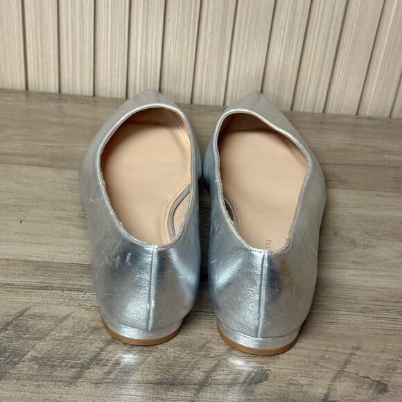 Fashion To Figure Women’s Bailey Ballet Flat Silver 9W - Picture 4 of 8